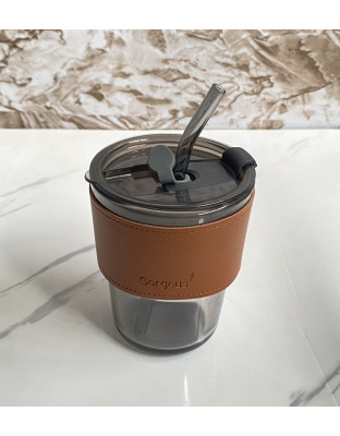 Vaso de vidrio grueso con tapa